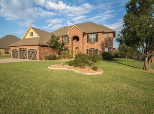 10701 Sundance Dr, Yukon, OK 73099