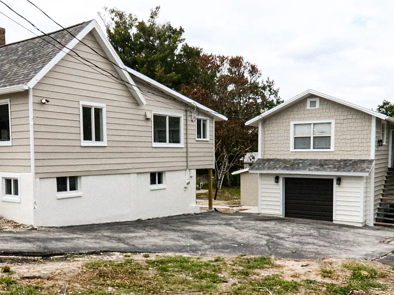44 Barton Ave #2 — Photo 1