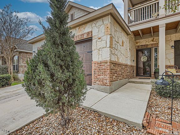 4th image of 561 Saddlehorn Way