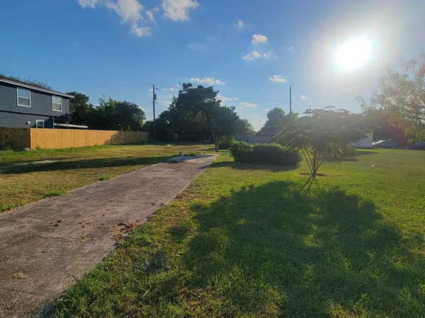1745 W Adams St, Brownsville, TX 78520