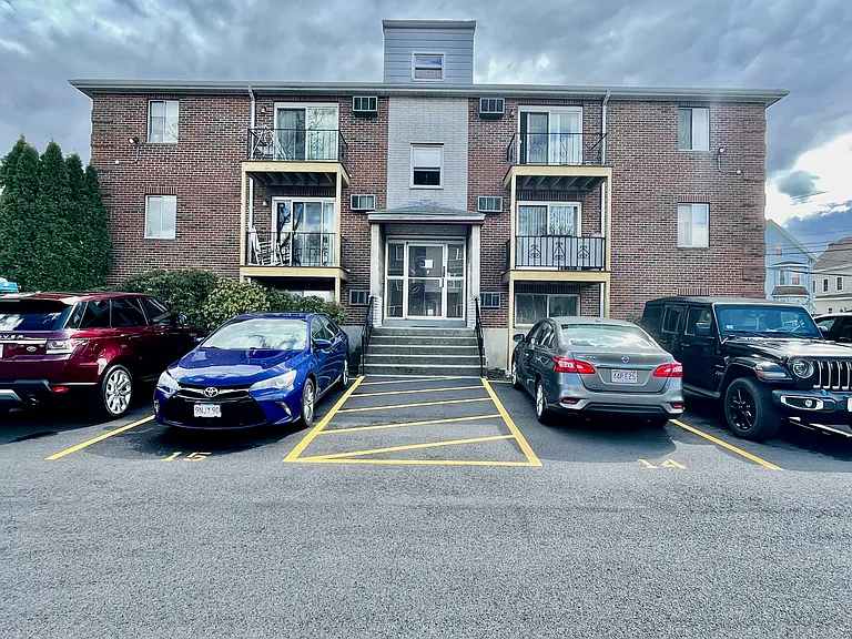 79 Central St #5 — Photo 14