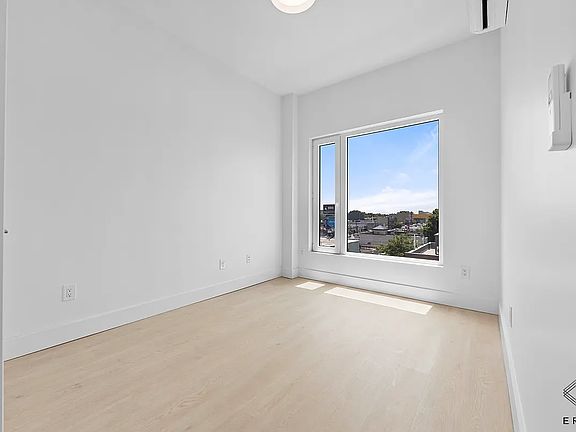 5th image of 833 Maple St #3D