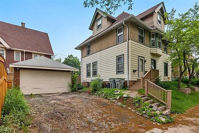 2114 E Webster Pl — Photo 1
