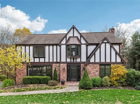 10073 Oakridge Dr, Wexford, PA 15090