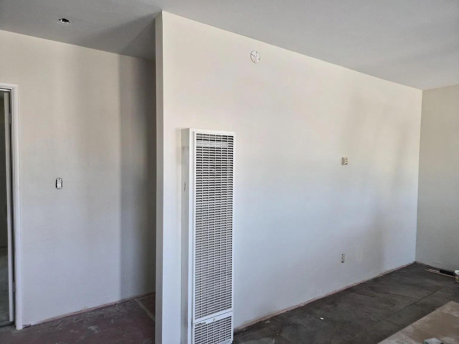 2 bed, 1000 sqft, $3,100 — Photo 2