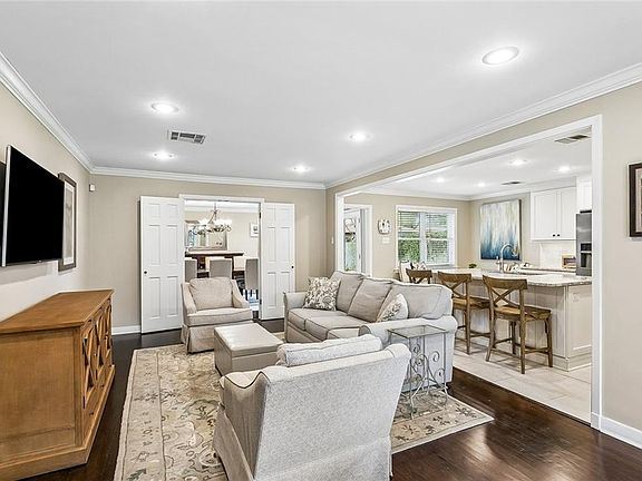 3rd image of 3200 Ridgeway Dr