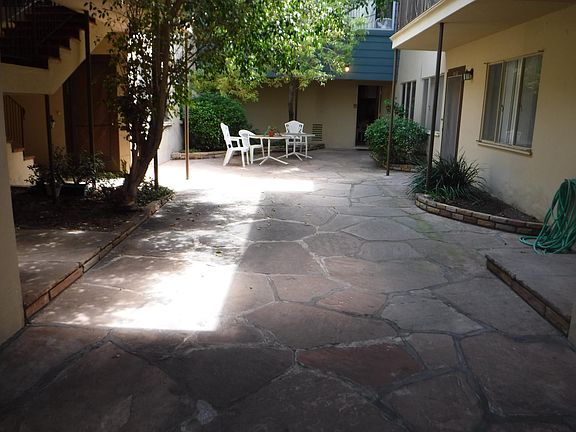 3rd image of 2663 1st Ave
