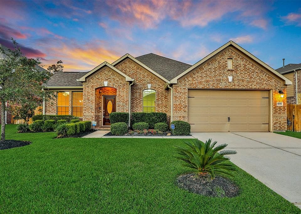 1st image of 15318 Palmer Manor Dr