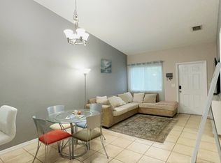 681 NW 78th Ter #B, Hollywood, FL 33024