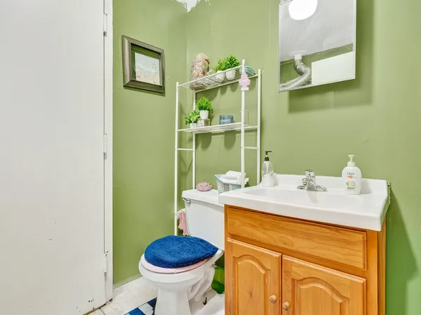 142 West 175th Street image 10 of 38