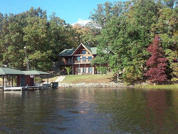 2nd image of 203 Pinewood Acres Dr