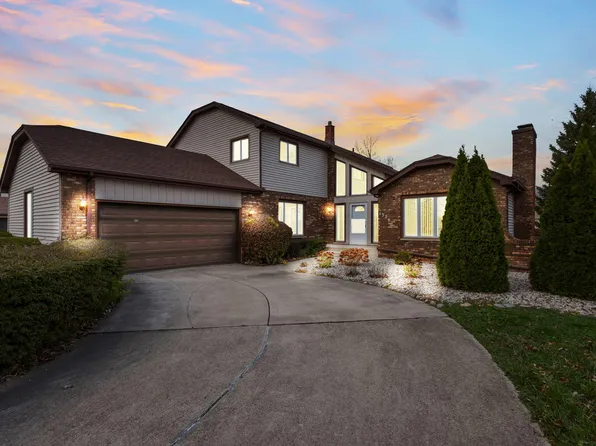 1329 Fitzgerald Dr, Munster, IN 46321