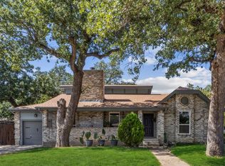 1323 Chamberlain St, Irving, TX 75060
