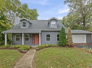 3 Hilldale Dr, Belleville, IL 62223