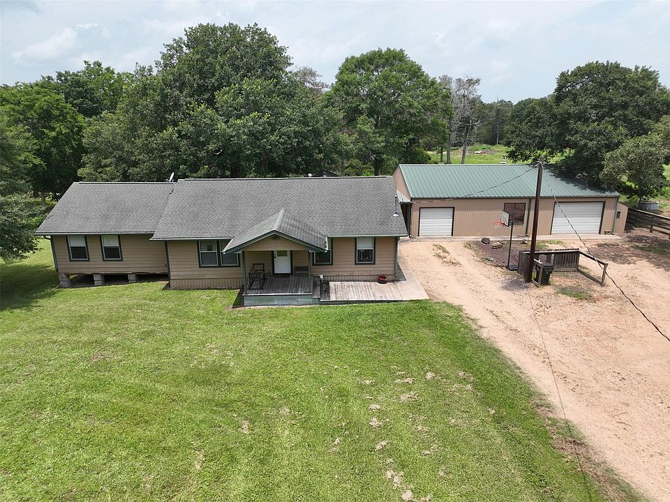 1st image of 22305 Thistle Ln