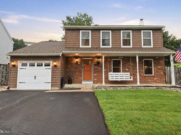 512 Amherst Cir, Perkasie, PA 18944