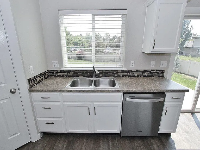2897 W Jayton Dr — Photo 9
