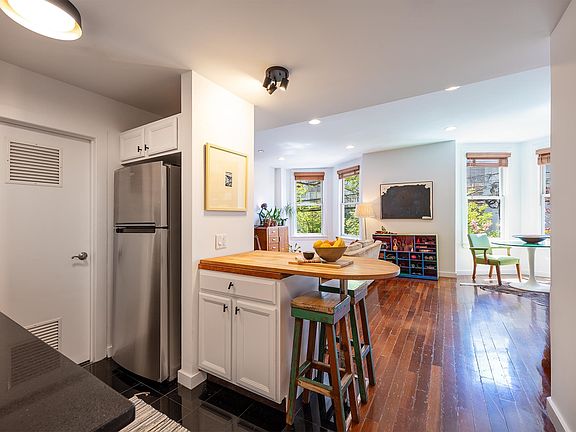 5th image of 126 Bright St APT 201