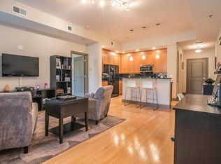 3810 N Mulberry #107 Dr, Kansas City, MO 64116