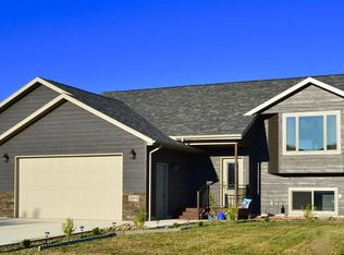 22972 Morninglight Dr, Rapid City, SD 57703