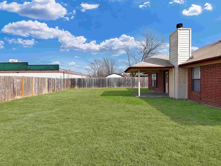 4201 Carolyn Dr — Photo 25