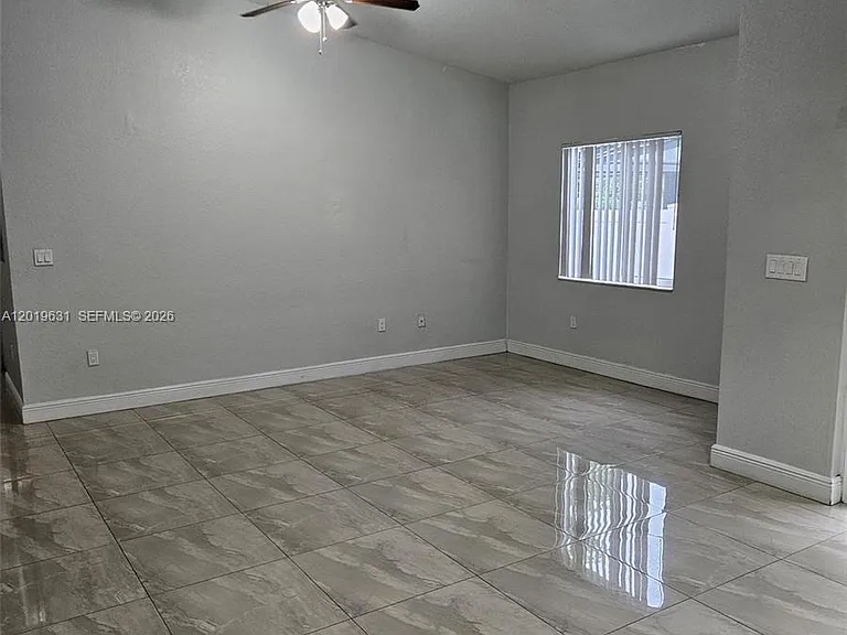 1517 NE 3rd Ave #0 — Photo 11