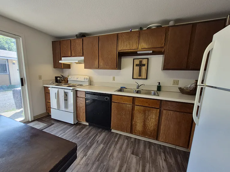 1214 S Hanson Ave #1214 — Photo 8