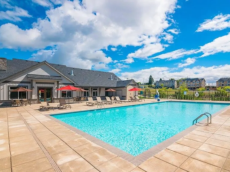 River Terrace Community Pool