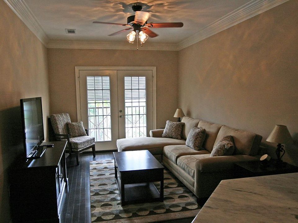 2nd image of 2122 Perkins Palm Ave #3