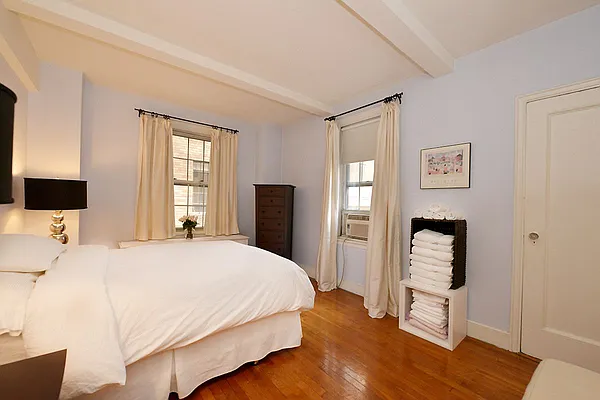 Sold by Christopher Korey | media 4