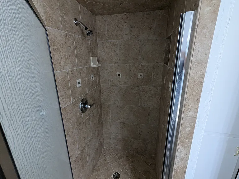 5694 N US Highway 277 — Photo 20