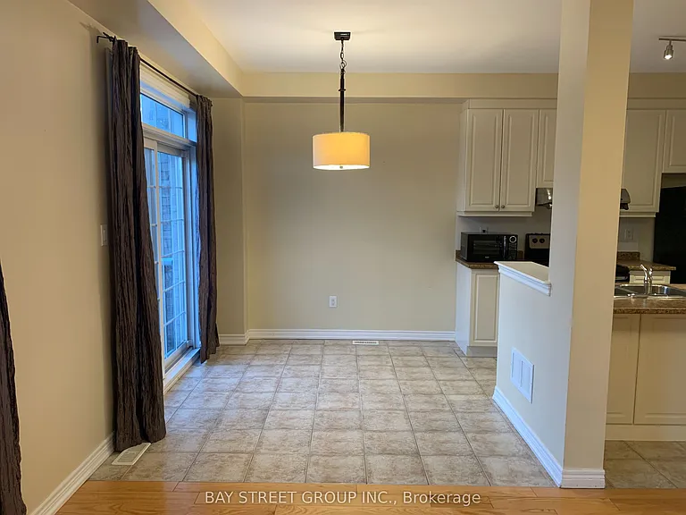 87 Hammersly Blvd — Photo 8