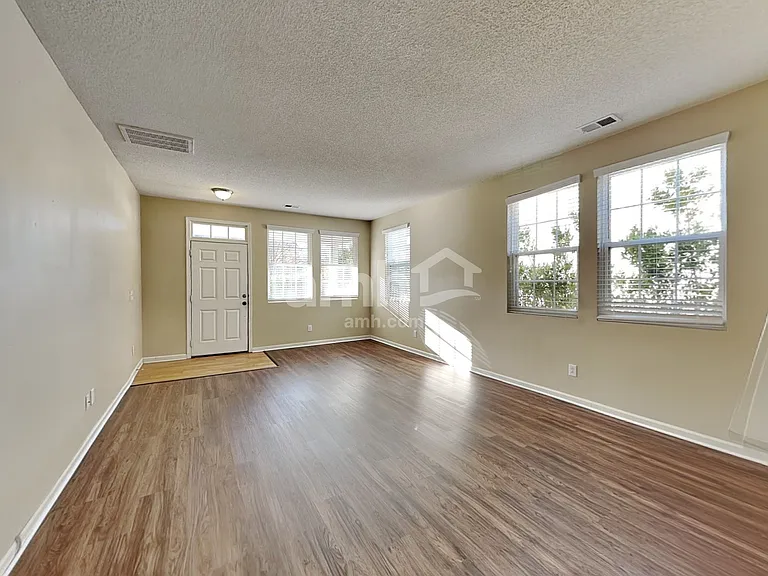 6005 Ricker Rd — Photo 7