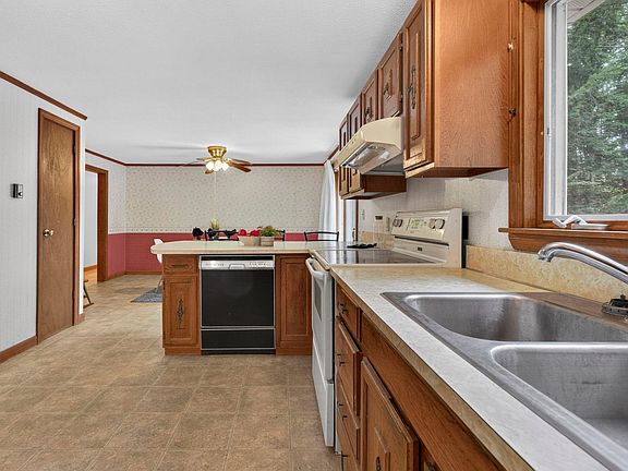 5th image of 535 Prospect Street