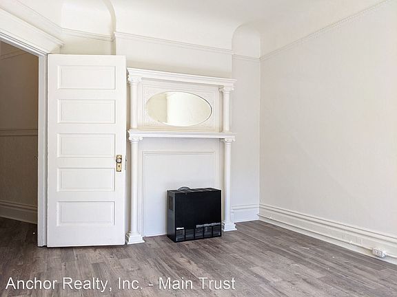 2nd image of 1576 Hayes St #1576