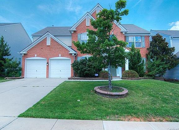 2nd image of 1916 Arbor Vista Dr