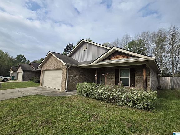 2nd image of 6225 Mimosa Gardens Cir