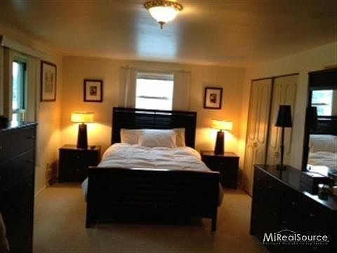 5th image of 830 N Selfridge Blvd