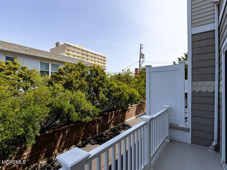 29 Pavilion Ave #29 — Photo 35