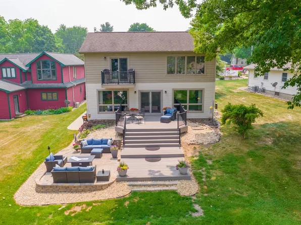 1795 Chapman Lake Dr, Warsaw, IN 46582