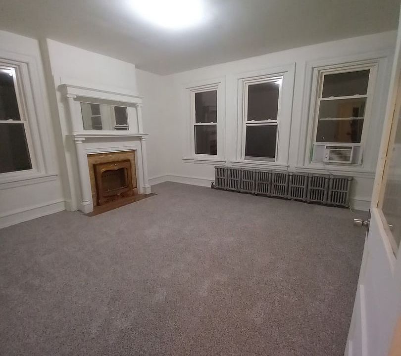 1st image of 919 Swede St #3