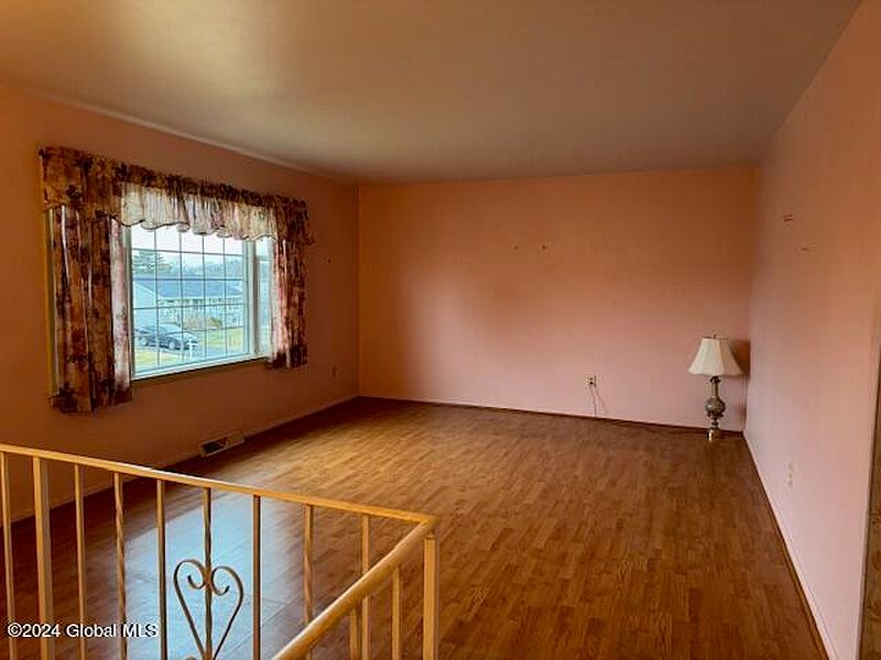5th image of 50 Donegal Avenue
