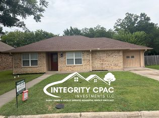 214 Fair Ave, Gainesville, TX 76240