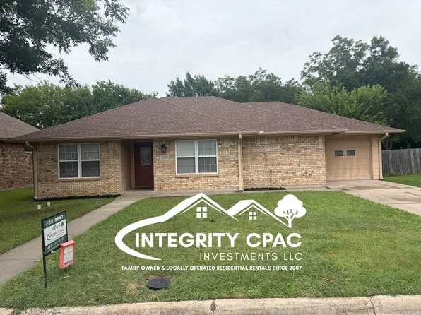214 Fair Ave, Gainesville, TX 76240