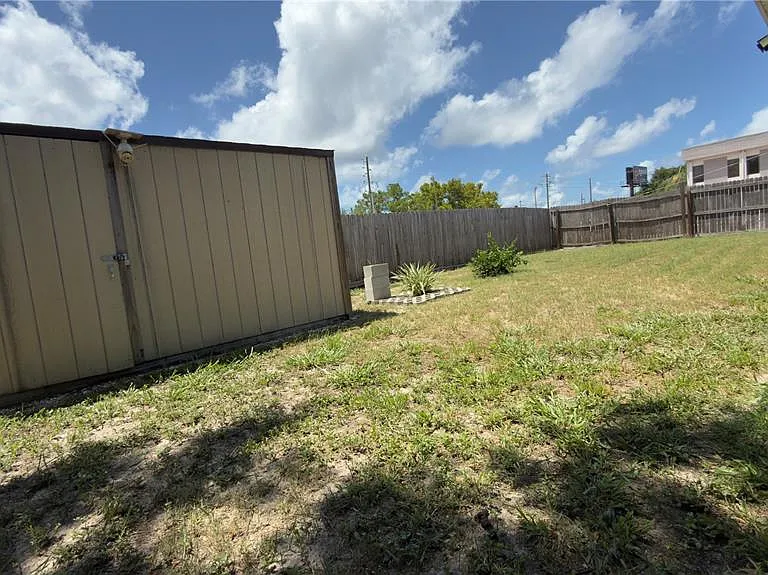 4431 Kohler St — Photo 19