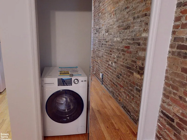 204 Spring St #2 — Photo 4