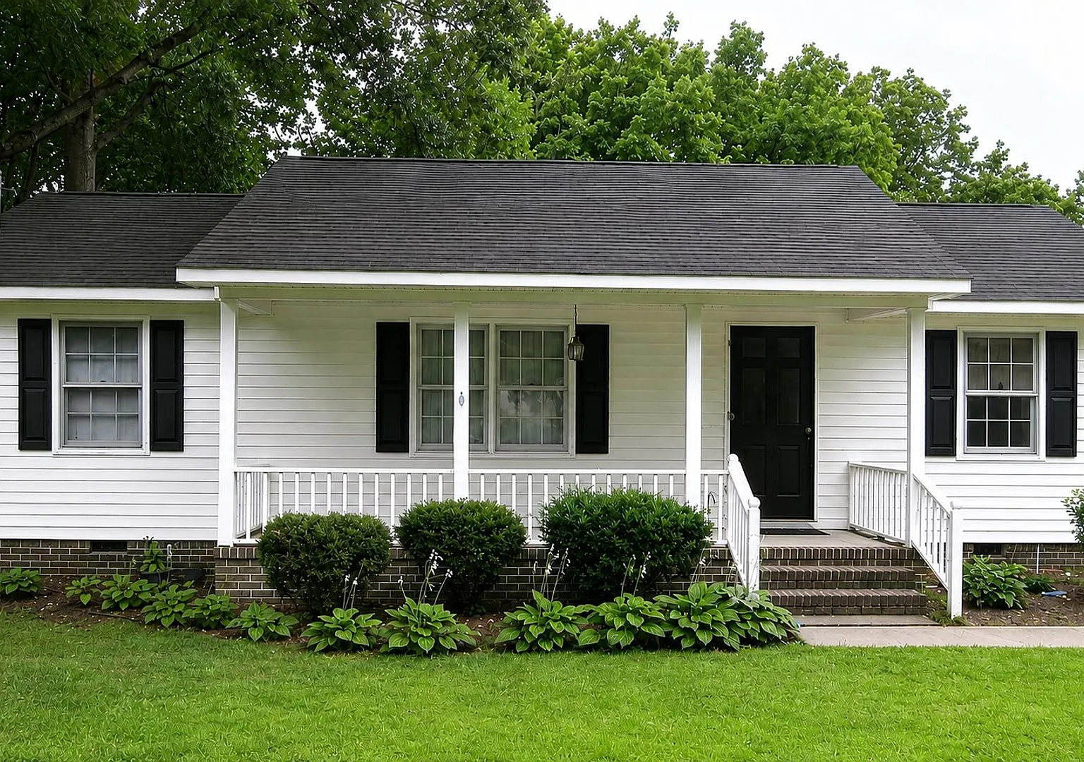 1303 Gold Street — Photo 1