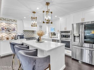 904 Tudor Dr, Toms River, NJ 08753