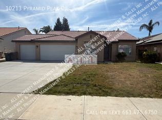 10213 Pyramid Peak Dr, Bakersfield, CA 93311