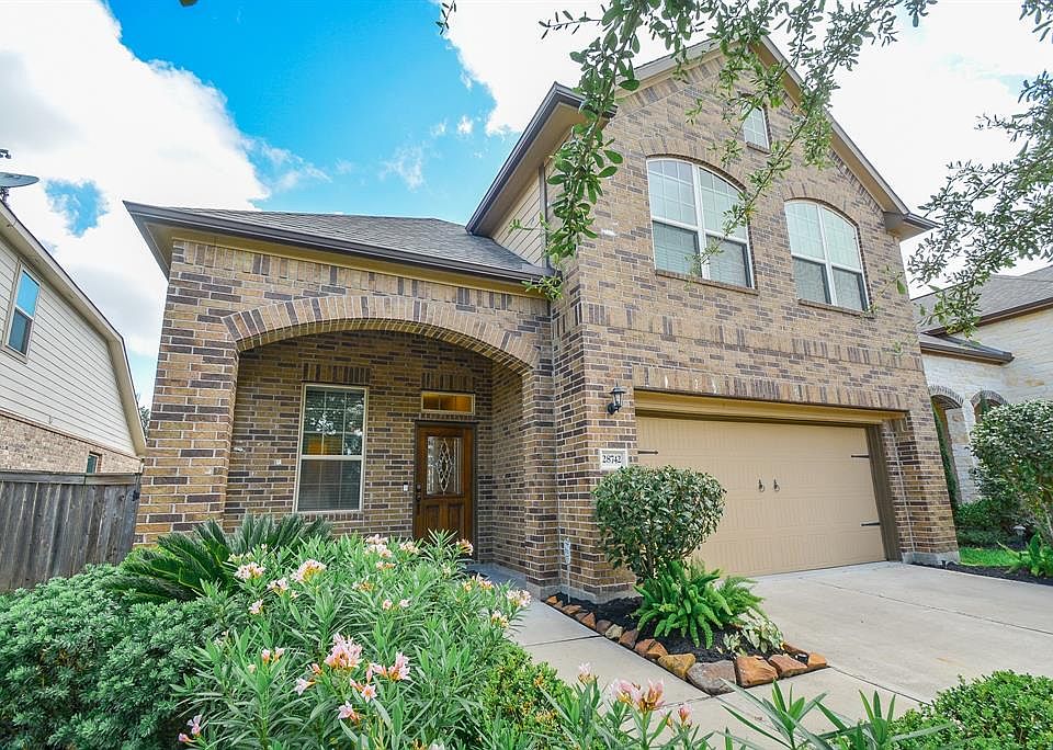 1st image of 28742 Mayes Bluff Dr